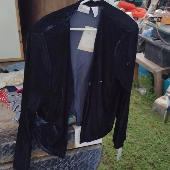 Kathie Lee Jacket - Picture 1 of 4